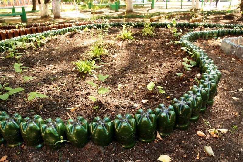 Дорожки из пластиковых бутылок своими руками для сада и огорода